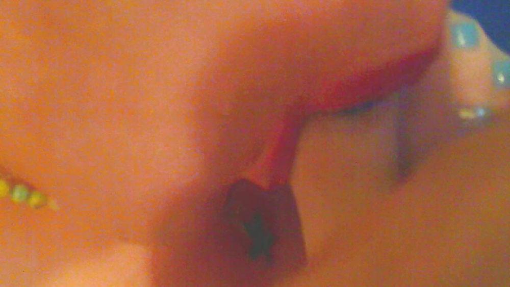 24P Amateur femme boy in white nylons and blue toes