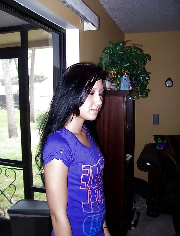 14P Posing for amateur photographer