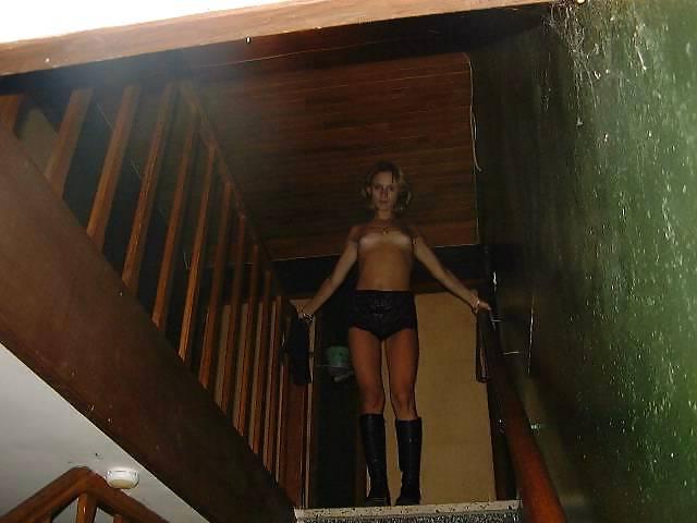 25P Blonde amateur posing and then blows her BF
