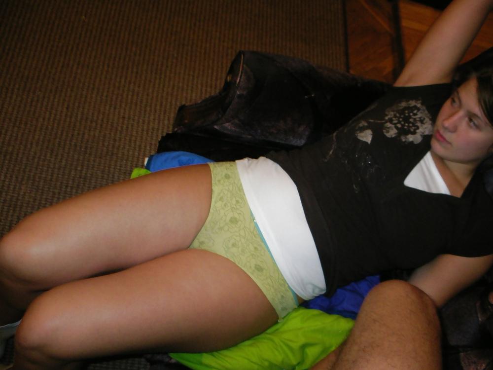 25P Amatrice en collants noirs