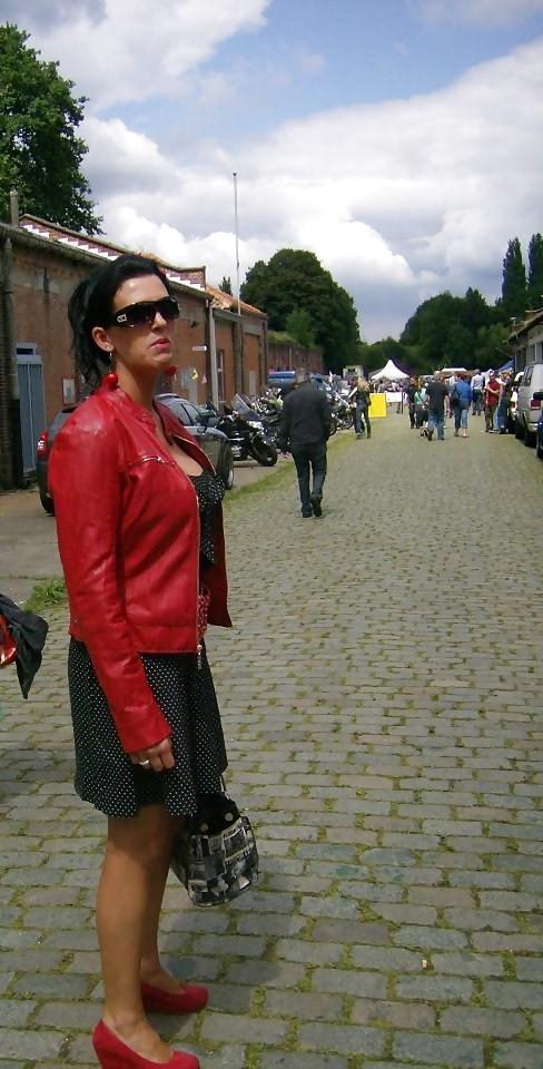 25P Slutty Dutch amateur mom strips public