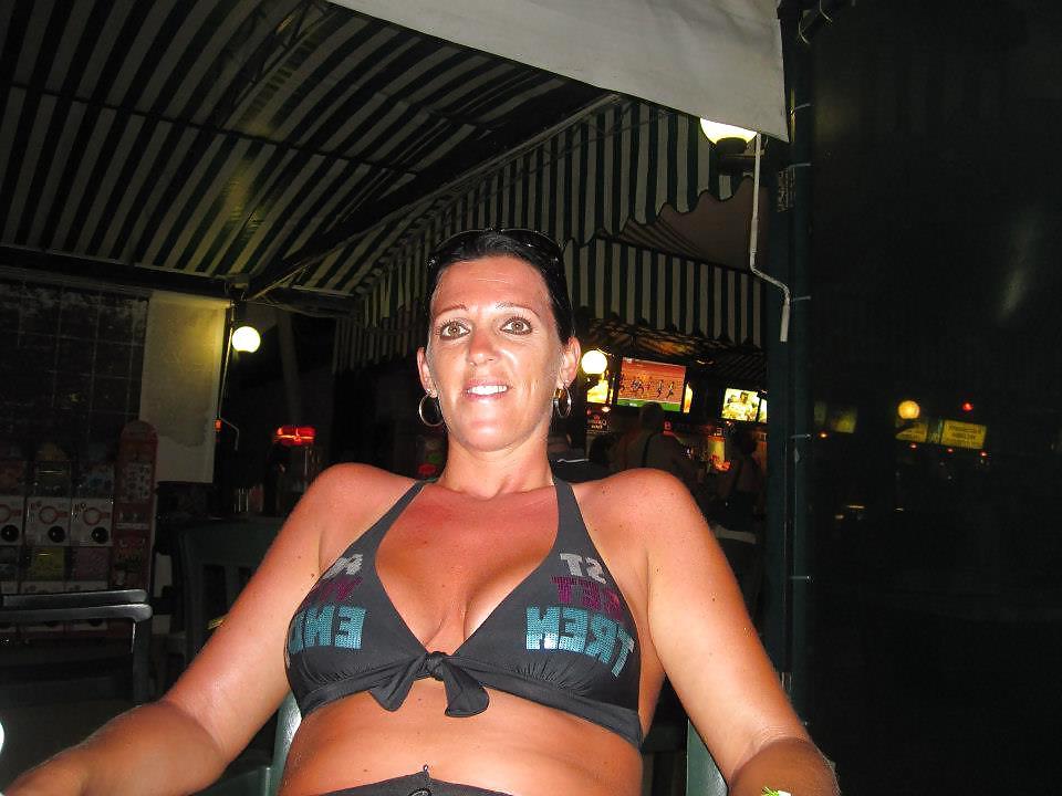 25P Slutty Dutch amateur mom strips public