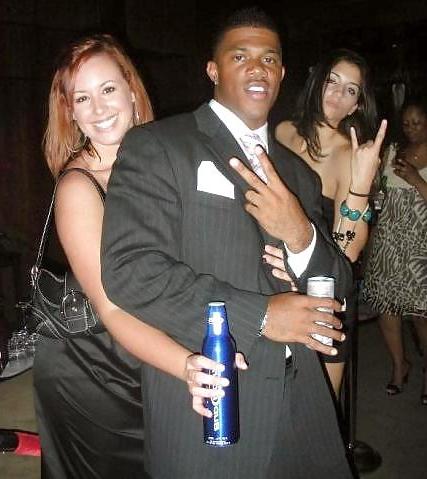 25P YOUNG WHITES BBC OWNED GIRLS AT CLUBS