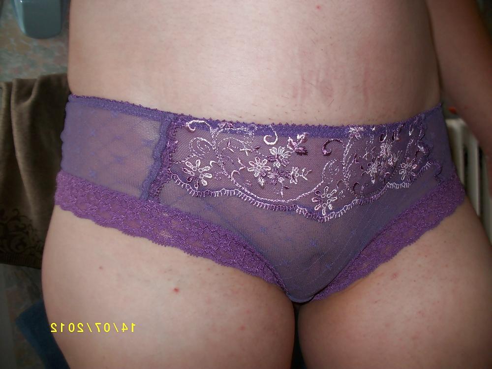 25P Amateur girl sent me pics of her in lingerie