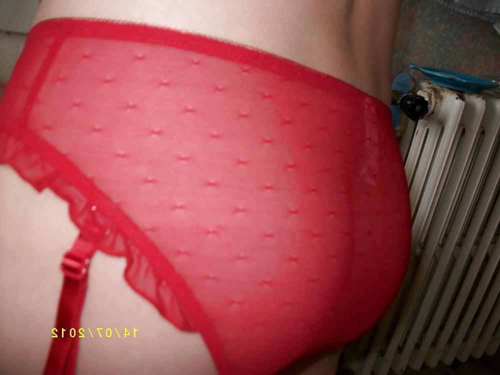 25P Amateur girl sent me pics of her in lingerie