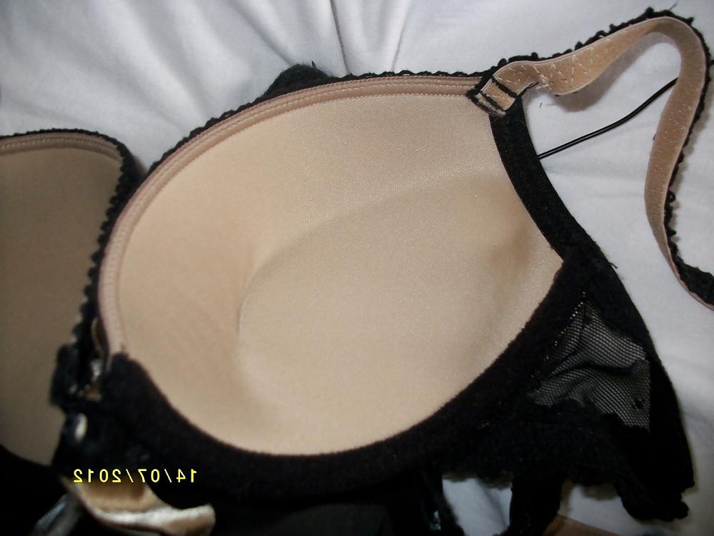 25P Amateur girl sent me pics of her in lingerie
