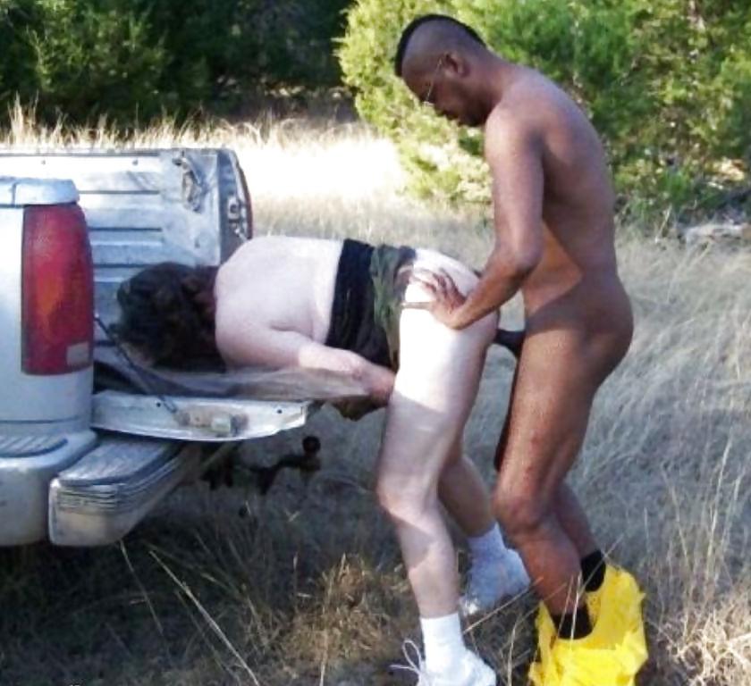 25P White Women Shameless For Black Men In Public