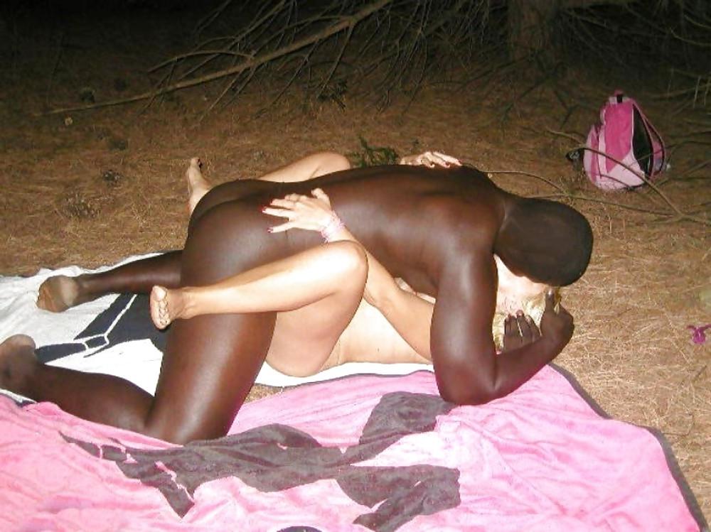 25P White Women Shameless For Black Men In Public