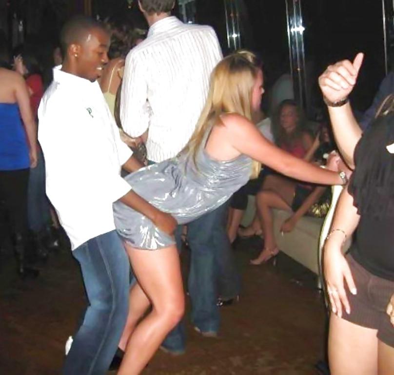 25P White Women Shameless For Black Men In Public