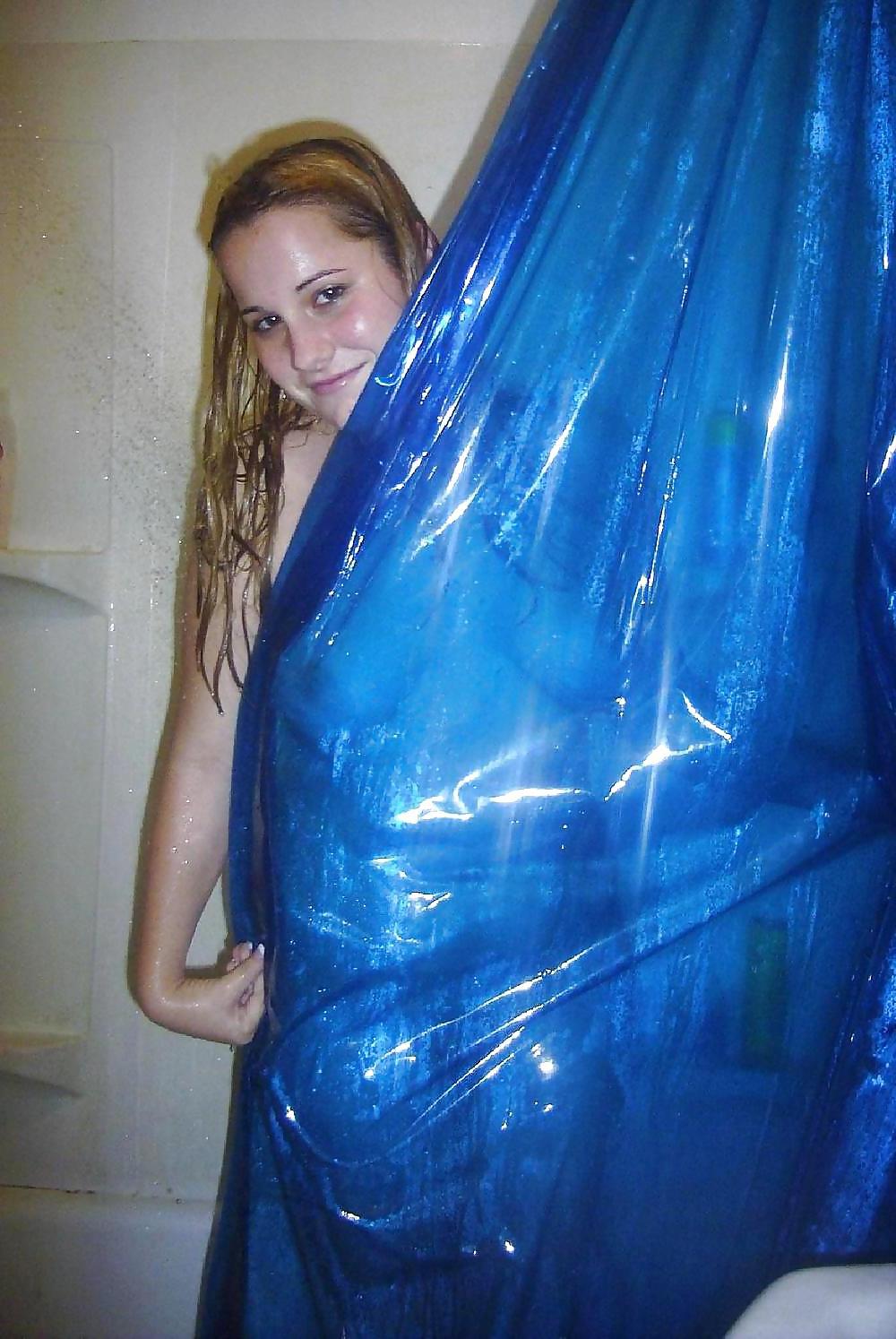 25P UK Amateur in the Shower