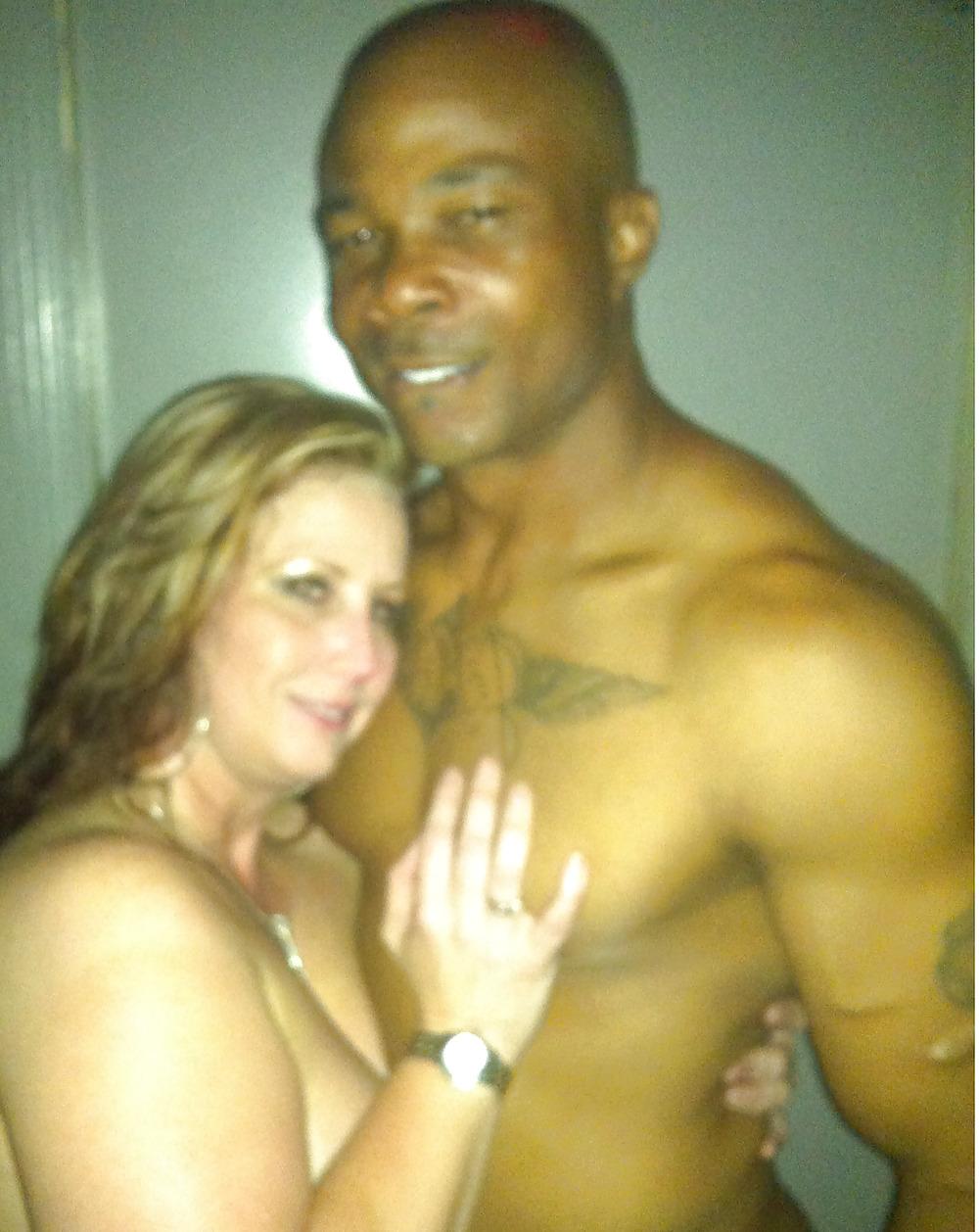 25P Interracial And Cuckold Pictures