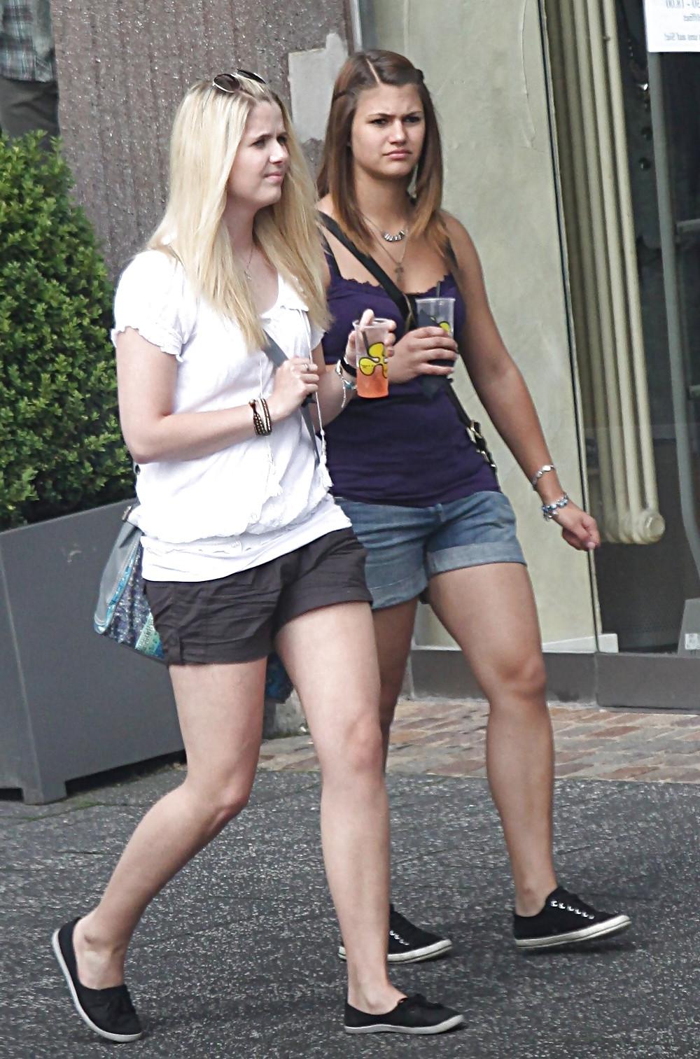 25P Amateur posing on the street