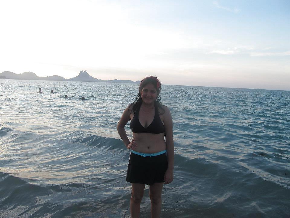 20P Young amateur bikini sluts 3