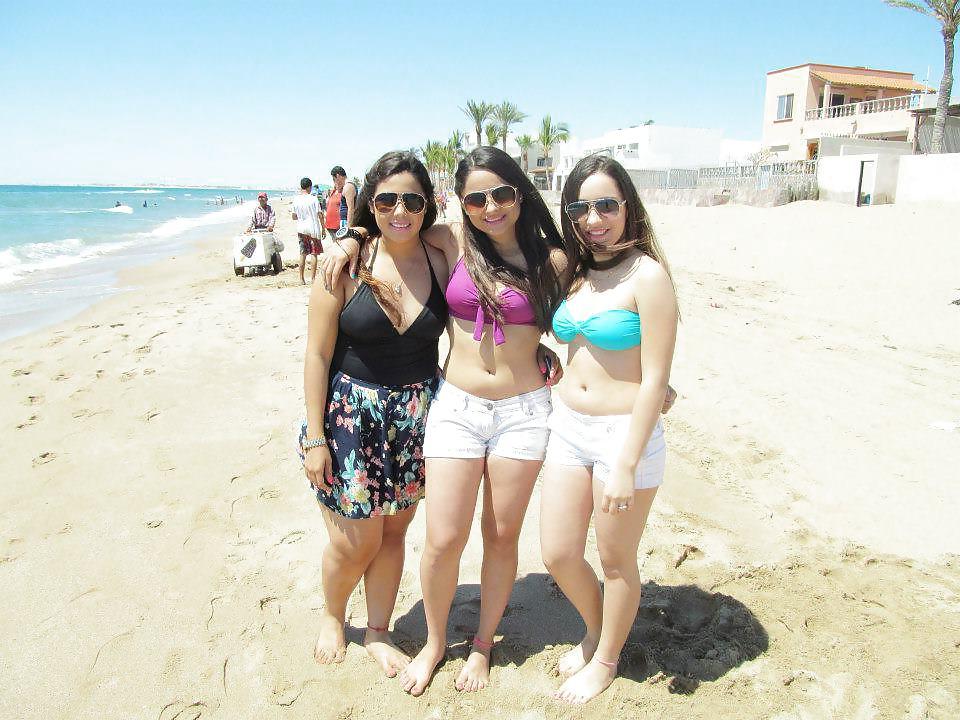 20P Young amateur bikini sluts 3