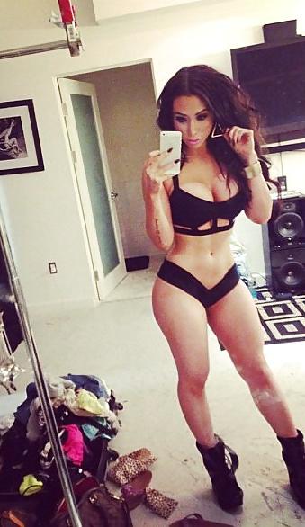 25P Amateur Bikini Babes IV