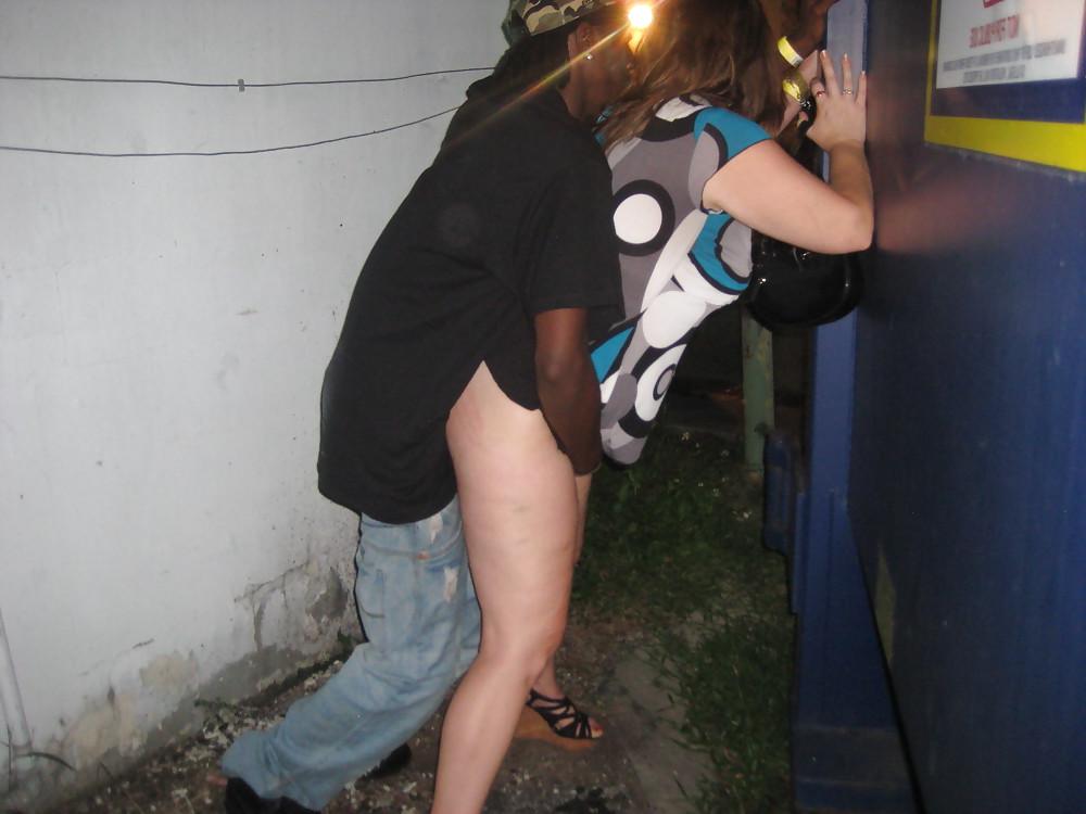 21P White Hoe