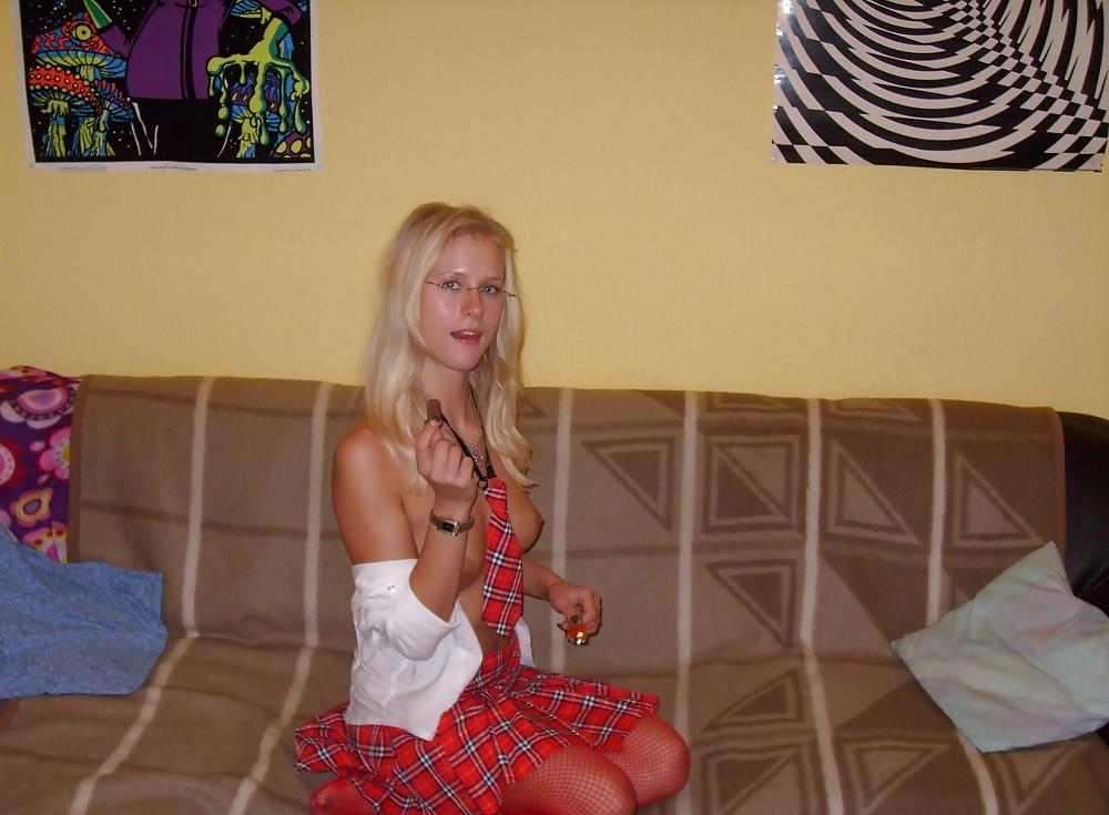 25P Amateur in red school girl uniform