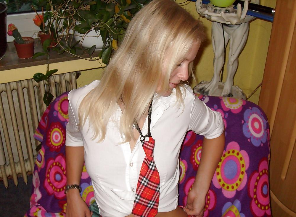 25P Amateur in red school girl uniform