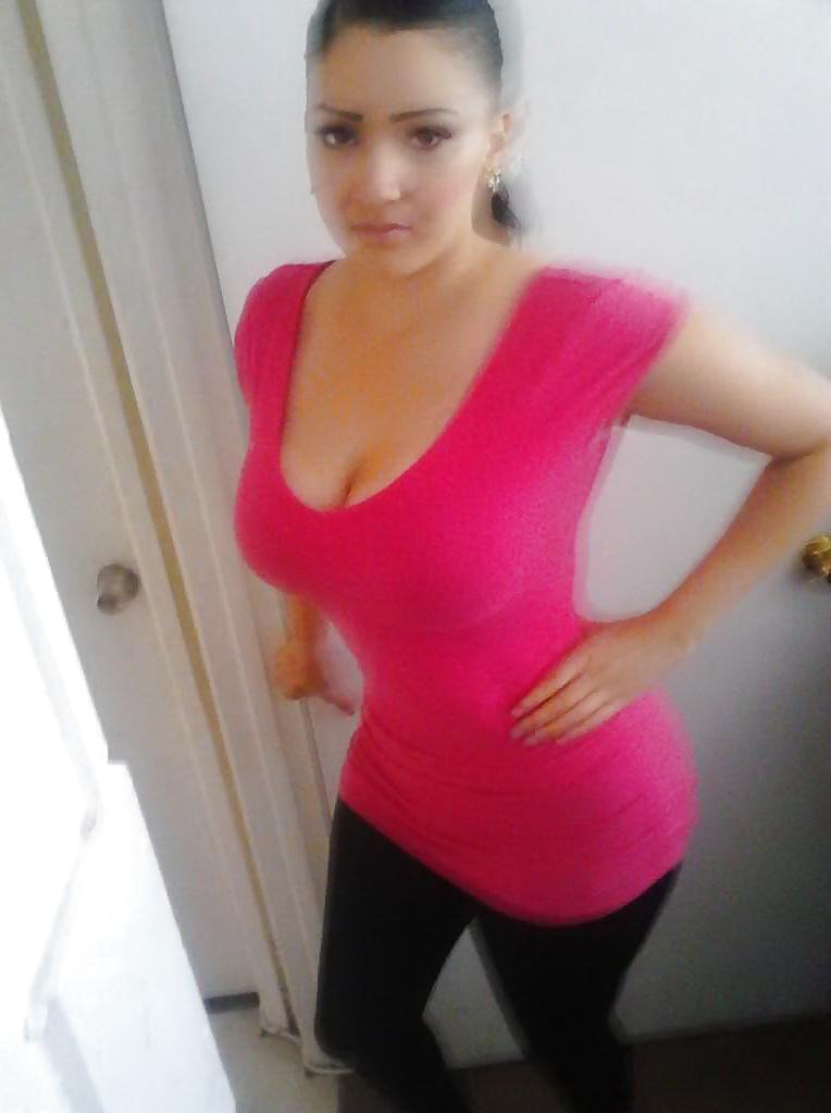 25P Sexy, Curvy Brunette Amateur Posing - Big Tits