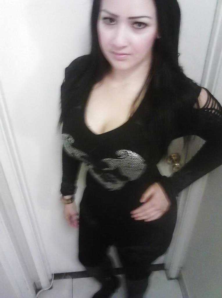 25P Sexy, Curvy Brunette Amateur Posing - Big Tits