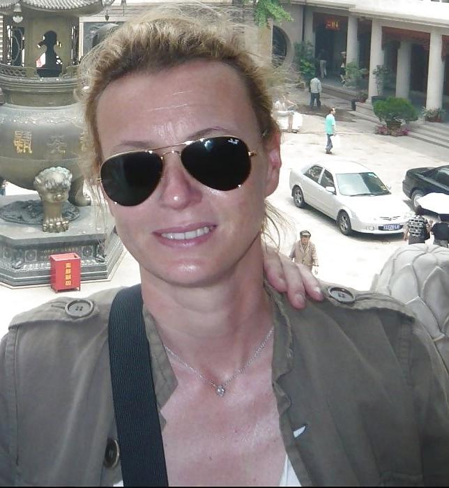 25P Blonde Milf Who Loves Black