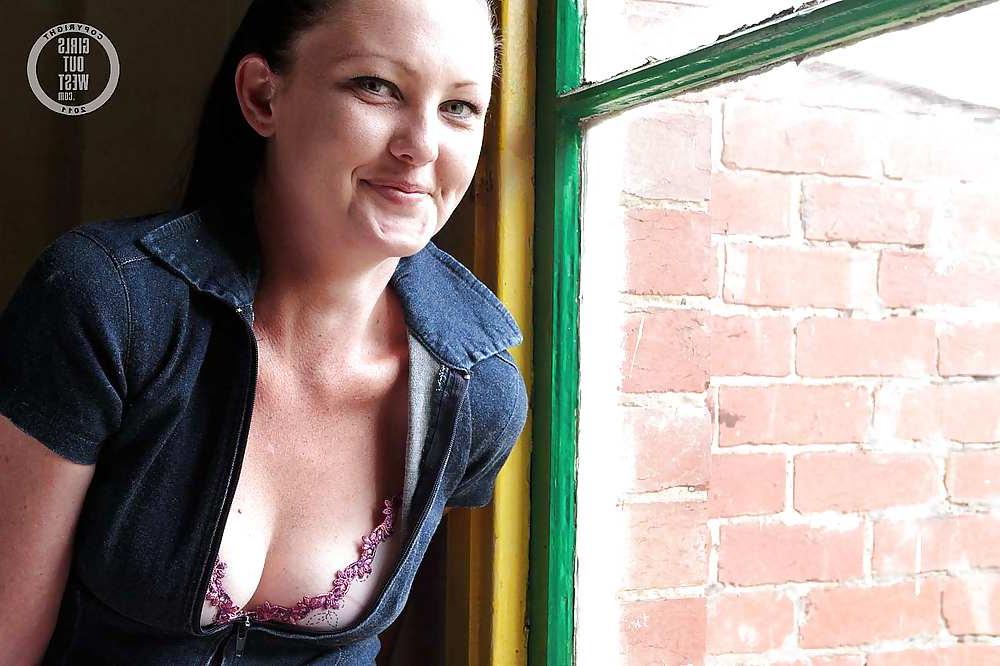 16P Amateur babe inserts a long dildo into her pink shaved cunt