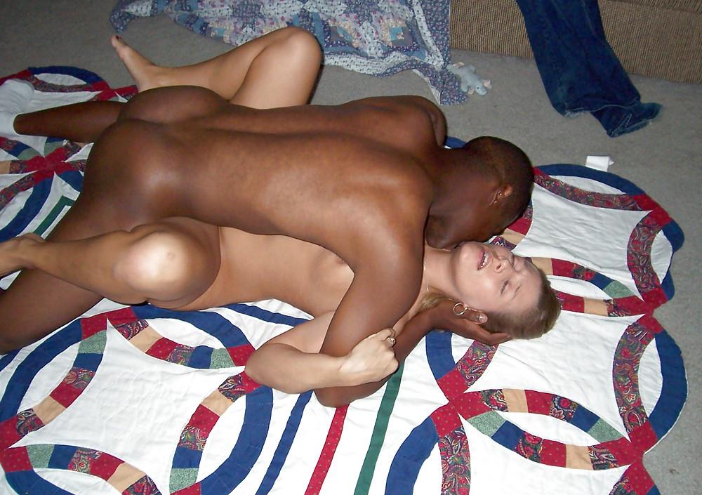 25P Sexy Interracial Pics