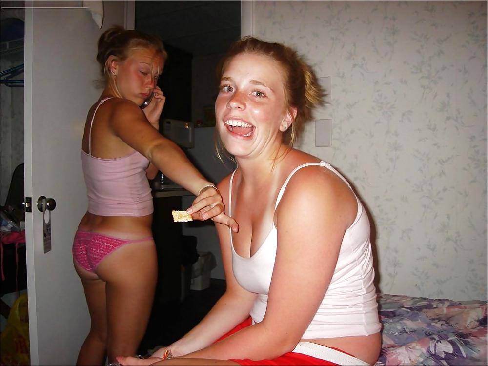 13P Amateur Teens In Panties