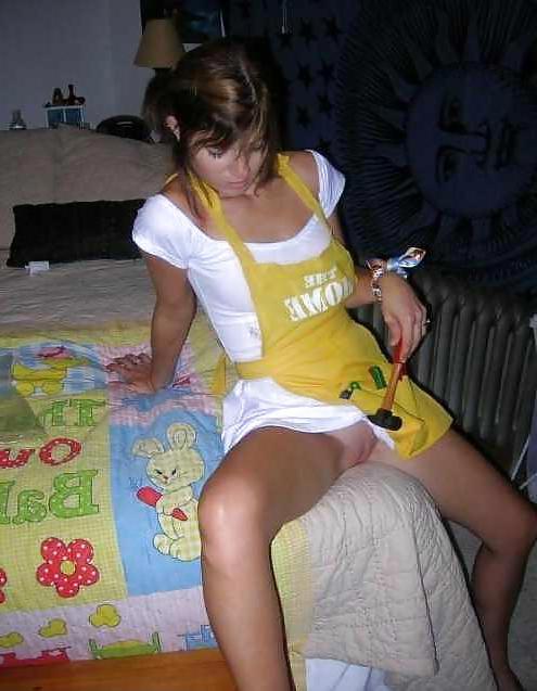 25P AMATEUR GIRL IN SEVERAL OUTFITS