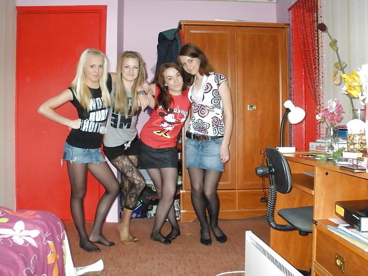 25P Amateur Girls In Ballerines 3