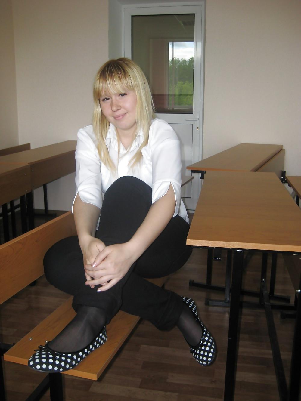 25P Amateur Girls In Ballerines 3