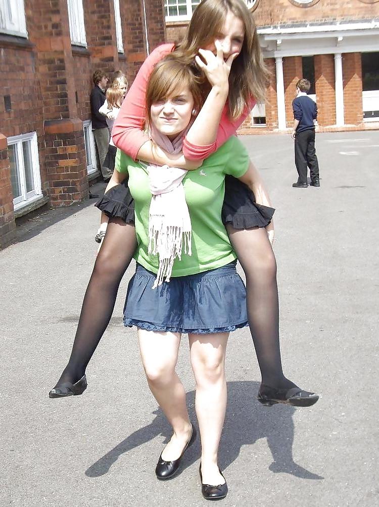 25P Amateur Girls In Ballerines 3