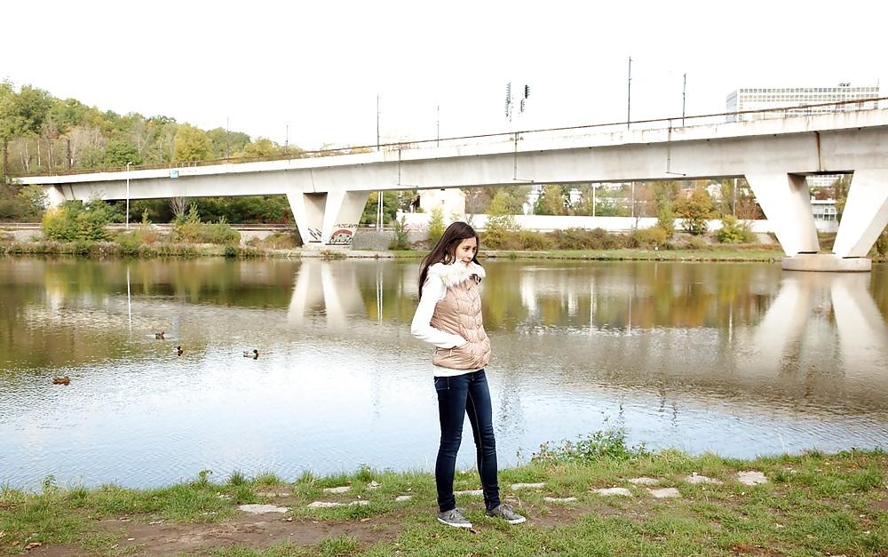 25P Some Images of  AMATEUR Teens in jean (Mixed)