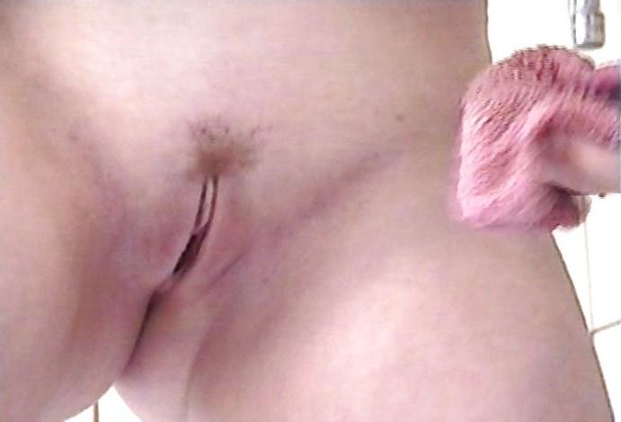 25P Homemade amateur pics - Showing my lovely sweet pussy...