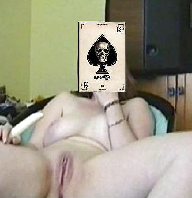 25P Homemade amateur pics - Showing my lovely sweet pussy...