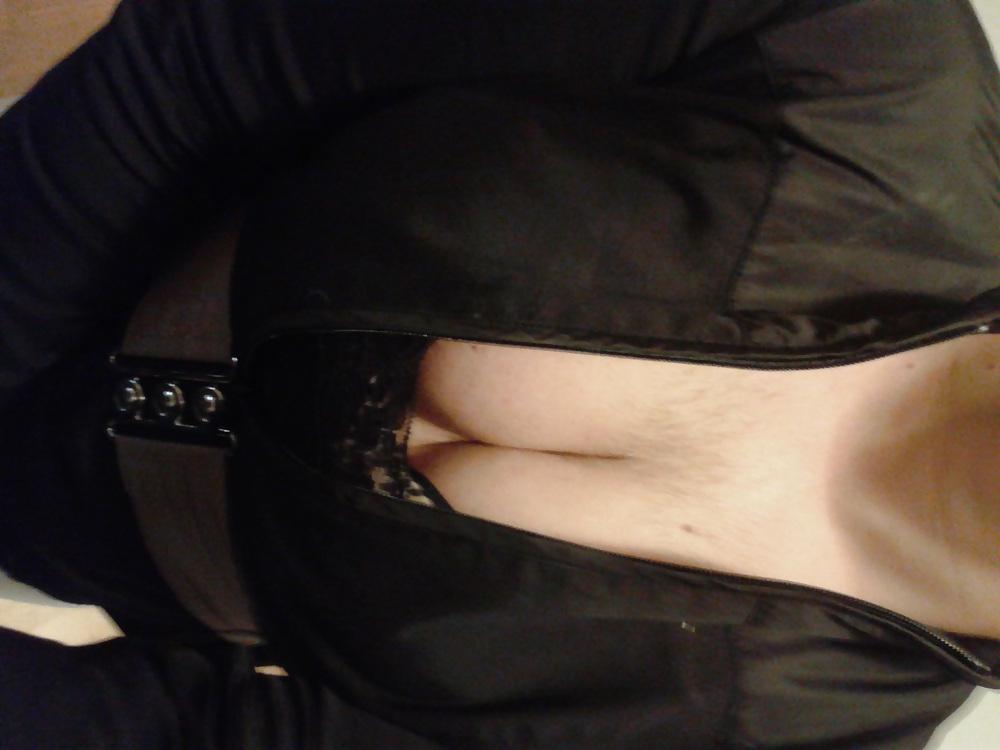 9P Amateur in Stockings showing ass