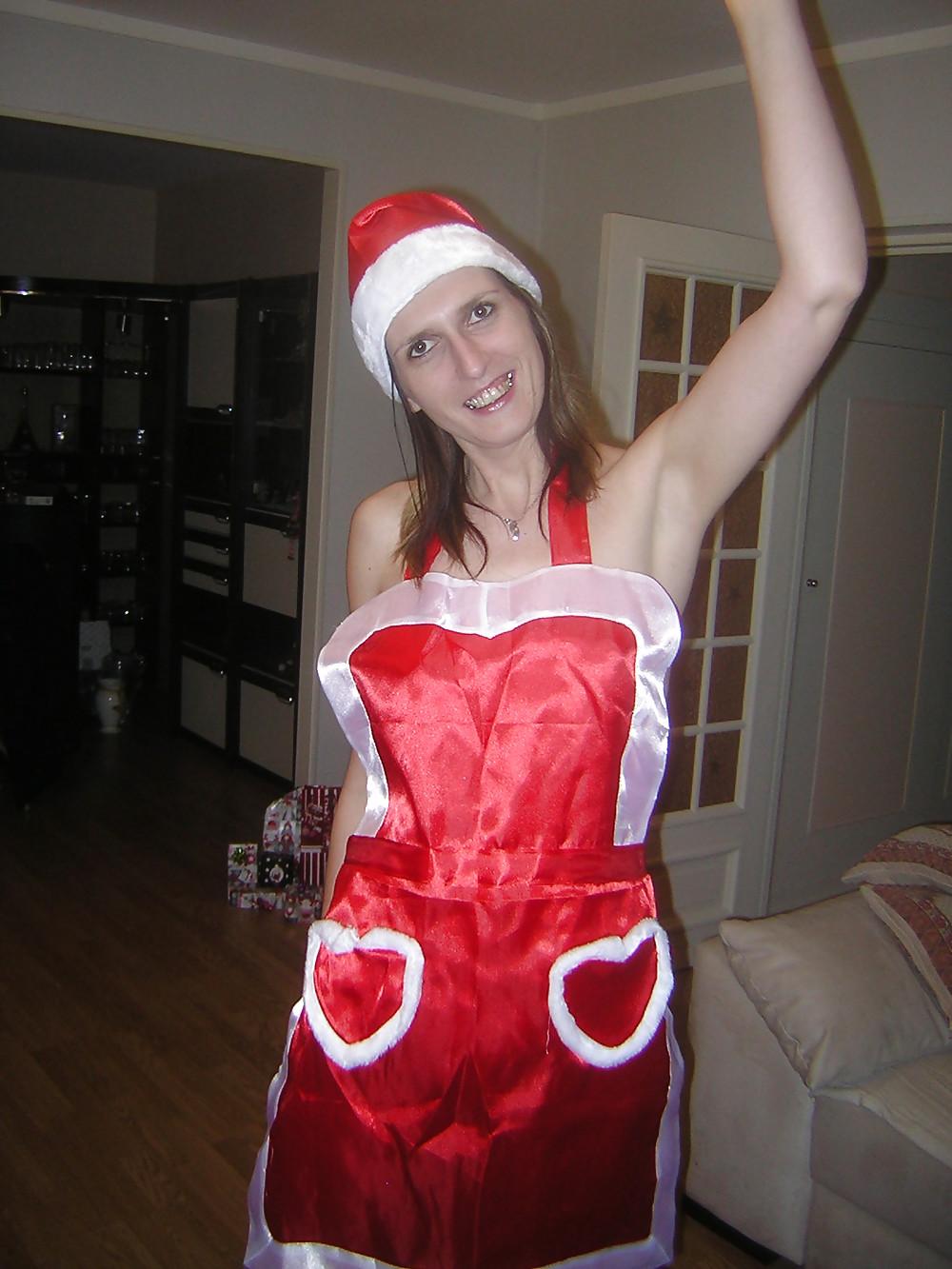 16P French amateur in sexy christmas girl