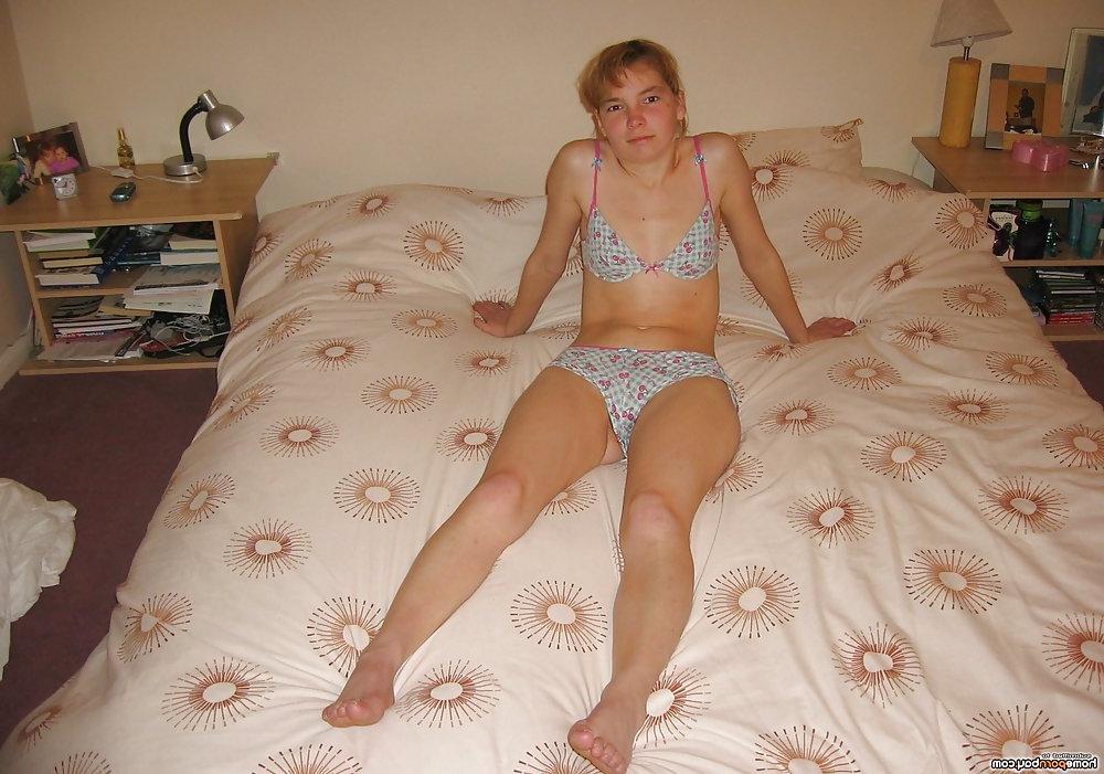 11P Amateur teen GF fucked at home