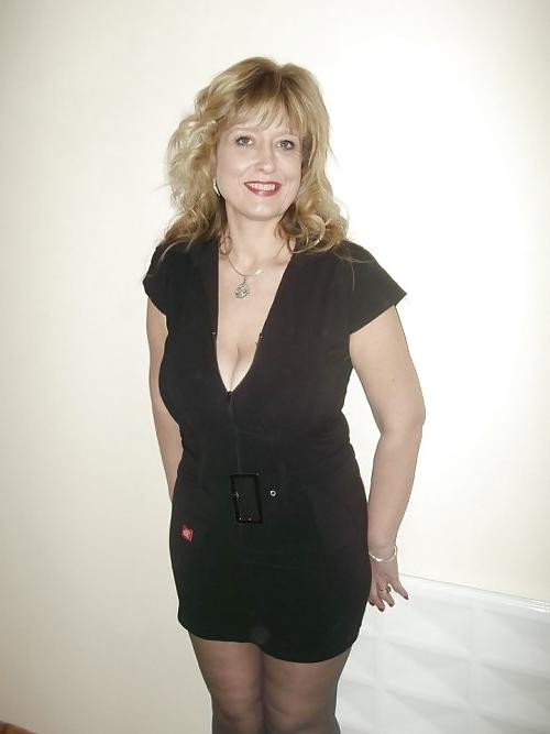 25P Sexy mature and BBC loving wives