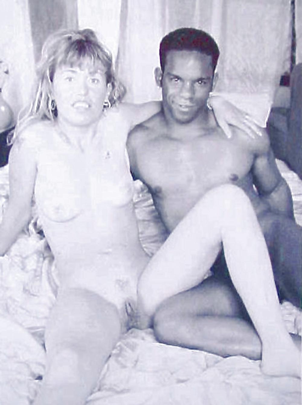 25P Wifes & Girlfriends Posing With Their Black Lovers 11