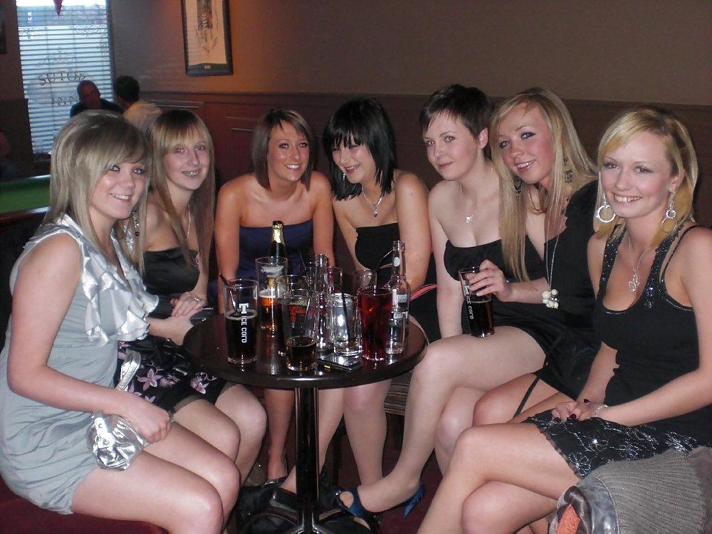 25P Celebs n amateur in tights