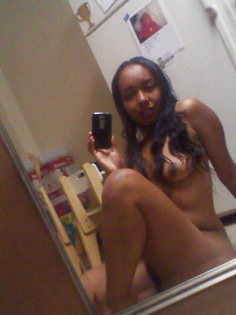 6P Amateur ebony selfshots