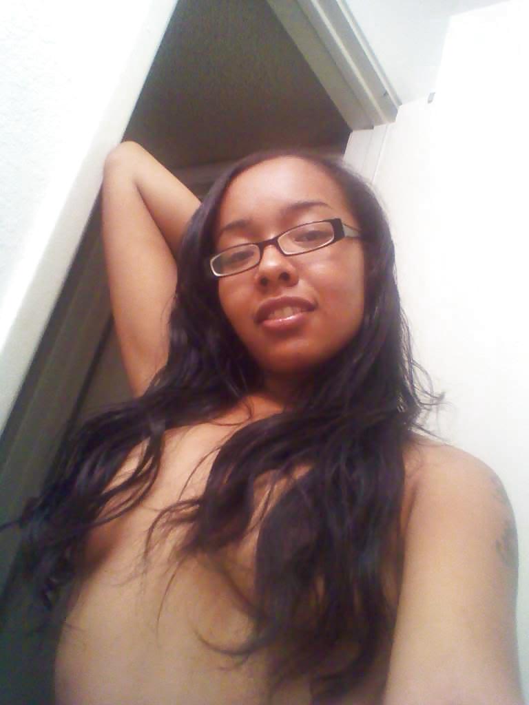 6P Amateur ebony selfshots