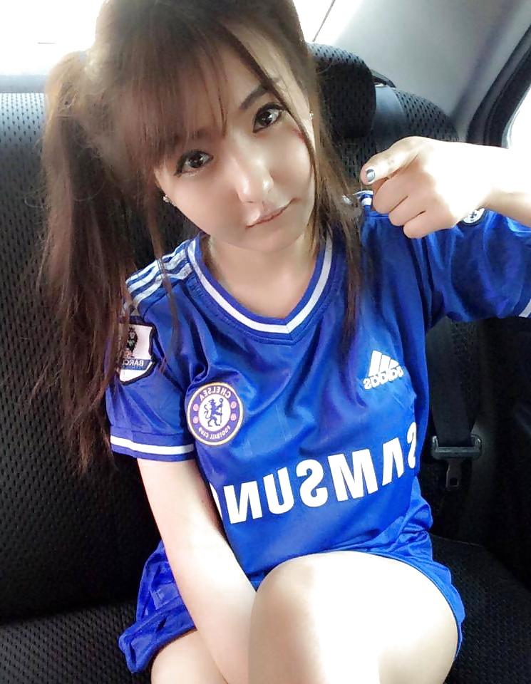 25P Amateur Self Shot In Football Shirts Thai