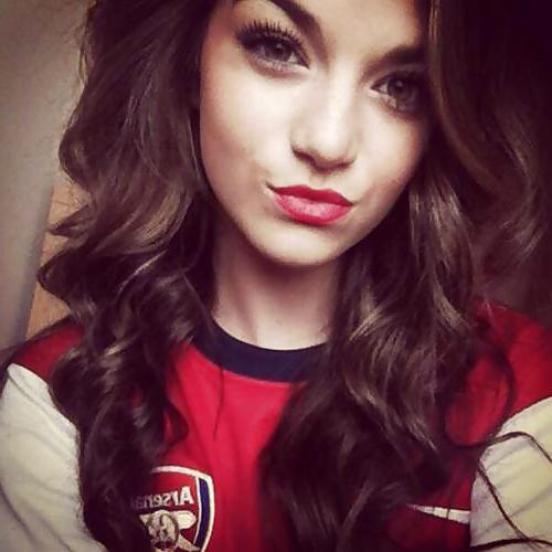 25P Amateur Self Shot In Football Shirts Thai