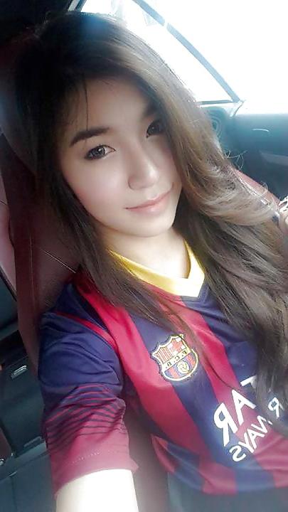 25P Amateur Self Shot In Football Shirts Thai