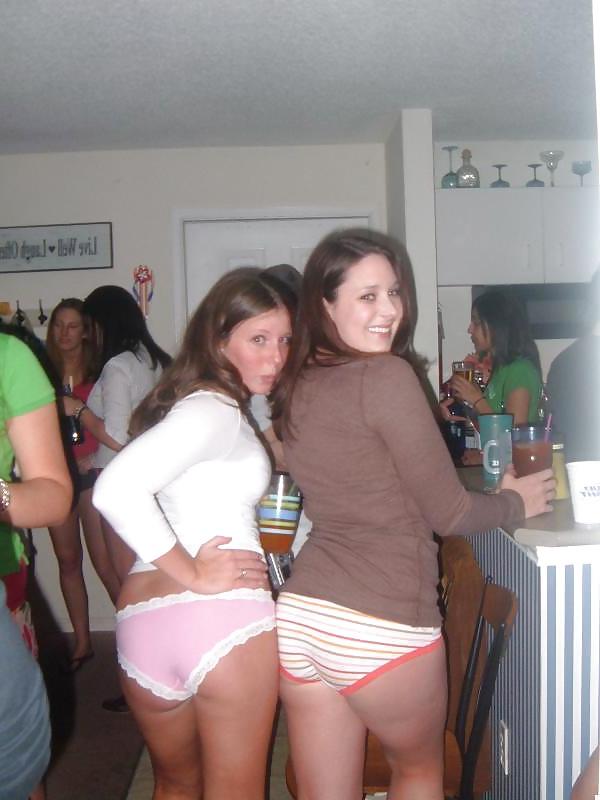15P Amateur Asses in Panties