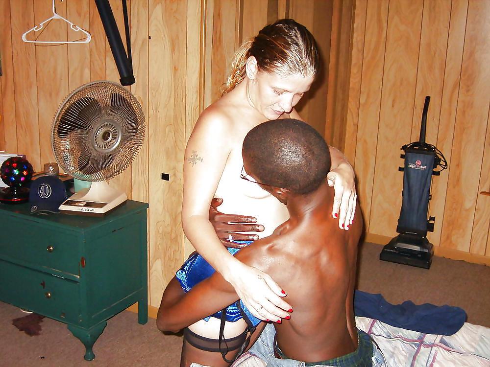 25P Wedding Ring Swingers #195: Wives try BBC