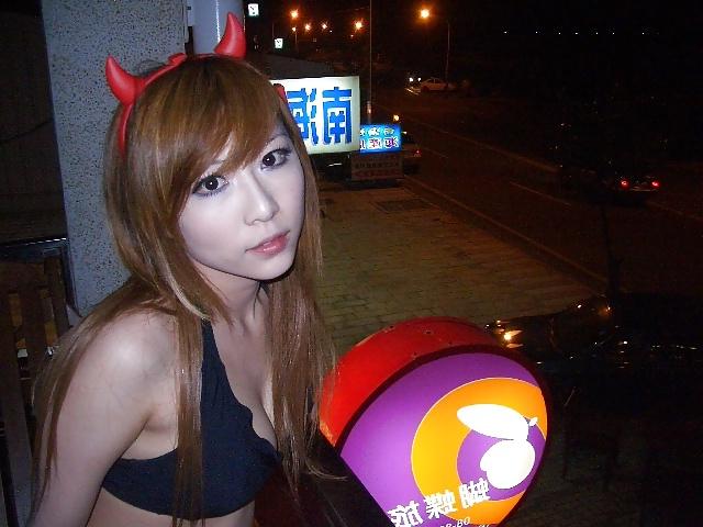 18P Taiwan Girl Amateur In Kenting