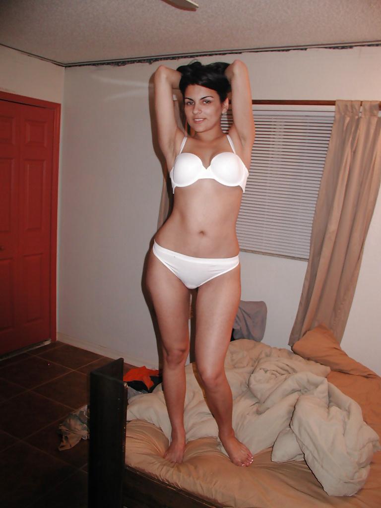 25P Amateur Model in White Lingerie